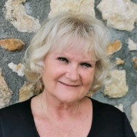 Madame le Maire, Isabelle de MONTGOLFIER Saussines